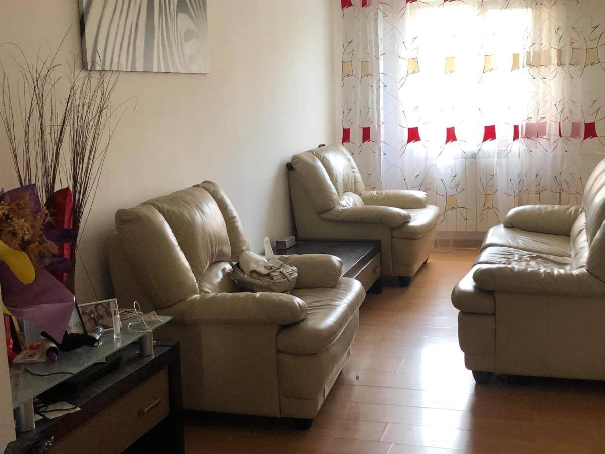 Apartament Lejlighed Râmnicu Vâlcea Eksteriør billede